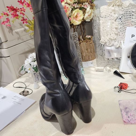 Genuine leather chunky heel boots 7.5 Tall Boots. - Picture 5 of 9